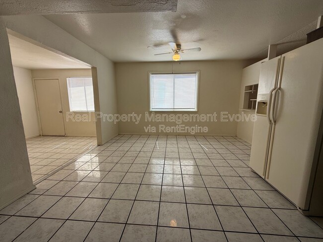 Building Photo - 13829 N 48th Ave