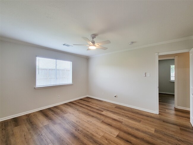 Building Photo - 3658 Villa Glen Dr
