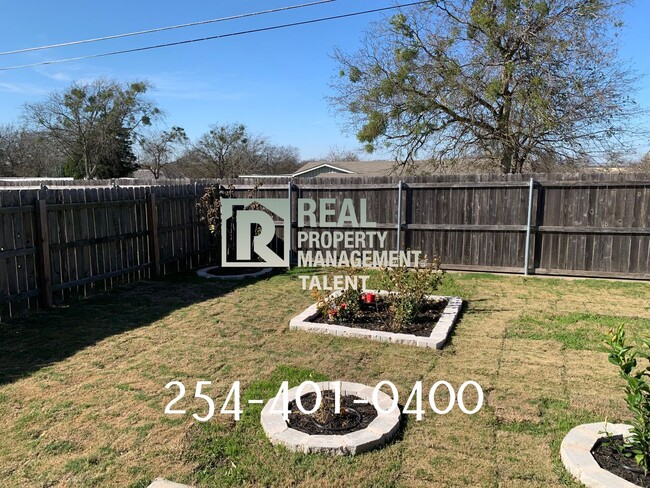 Building Photo - 3 Bedroom, 2 Bathroom Home for Rent in Tem...