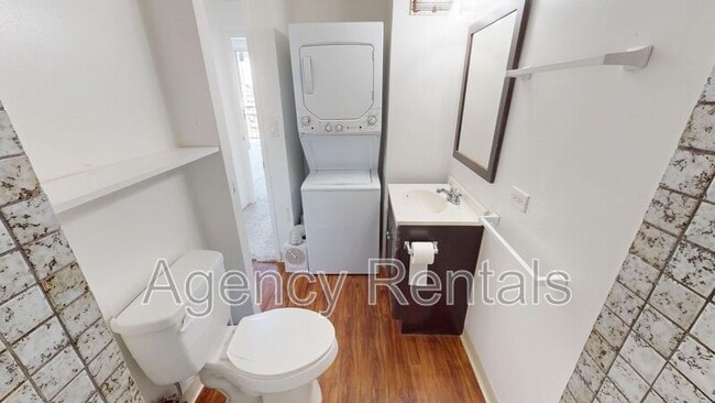 Building Photo - 1535 Pensacola St