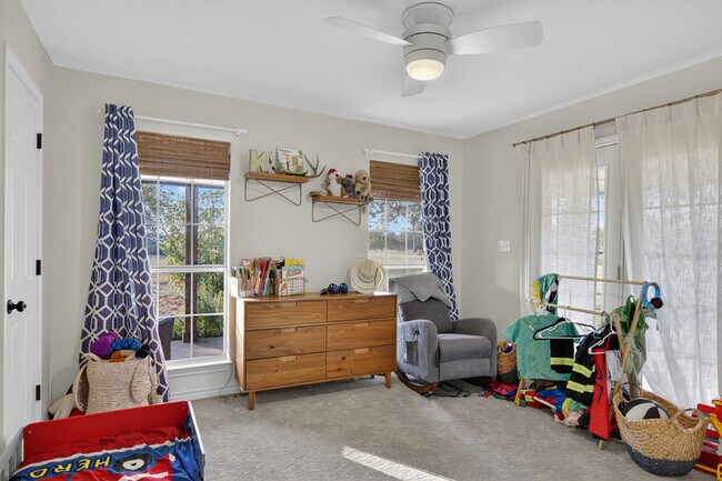 Building Photo - 435 Oxbow Trail