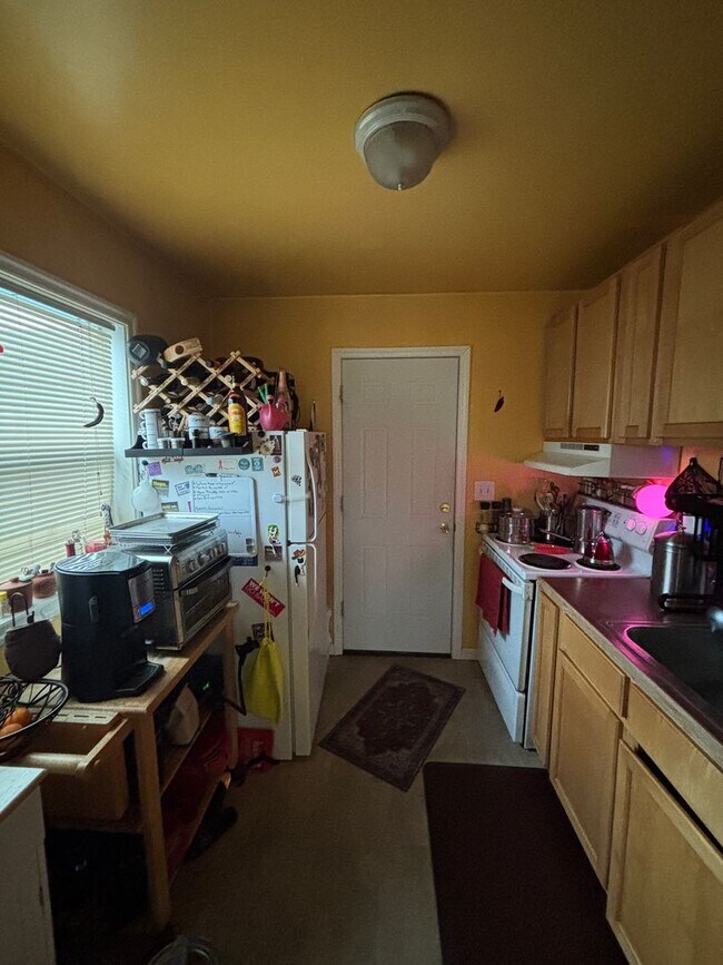 Building Photo - Charming N. Portland Apartment located in the Piedmont Neighborhood!