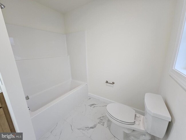 Building Photo - 6 Valhalla Ct