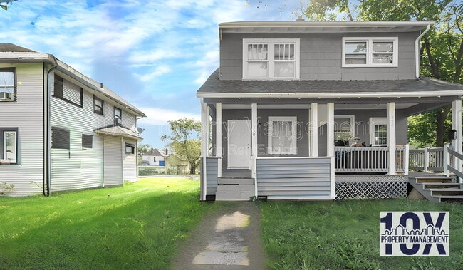 Primary Photo - 352 S Hague Ave