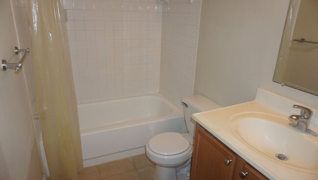 Building Photo - One Bed - One Bath - Water Front - First F...