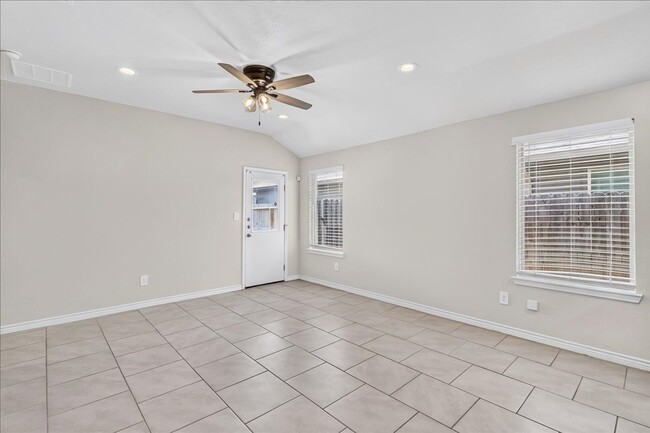 Building Photo - 2334 Restful Ln