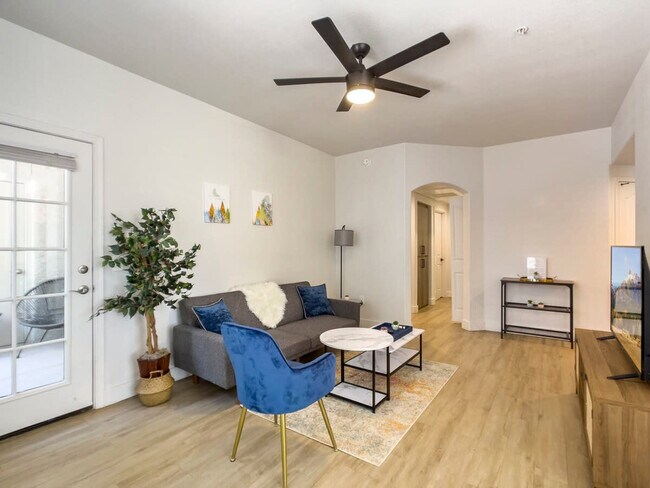 Building Photo - 14201 N 70th Way