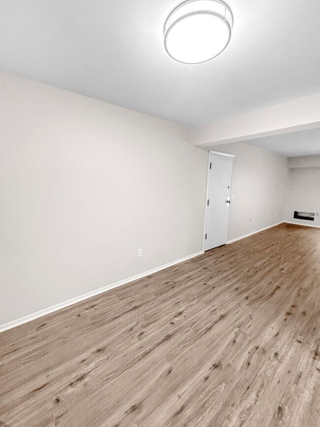 Building Photo - One Bedroom Condo in Moon Township!!