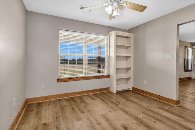 Building Photo - 7581 Cr333