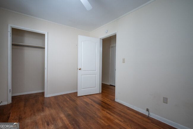 Building Photo - 175 Habersham Way