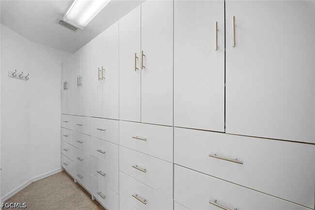 Building Photo - 2614 7th St W