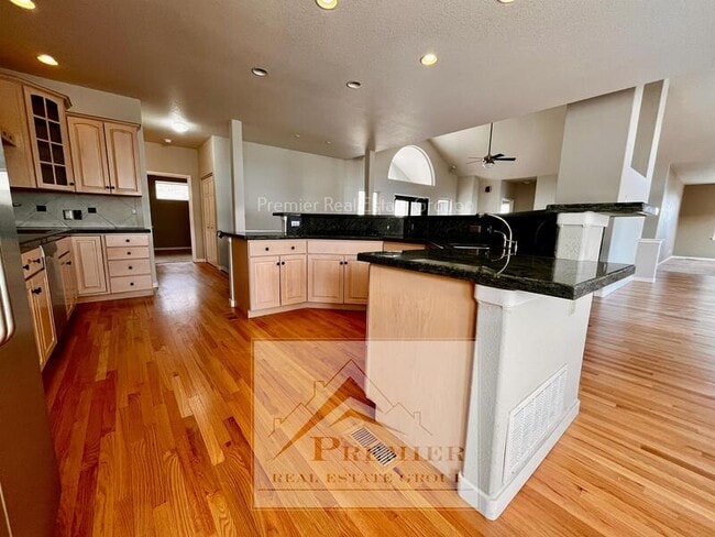 Building Photo - 240 Haversham Dr