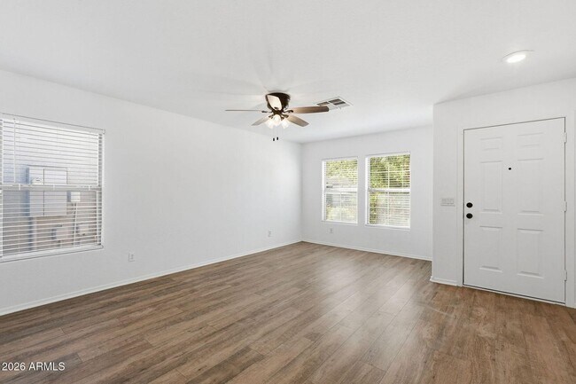 Building Photo - 45542 W Guilder Ave