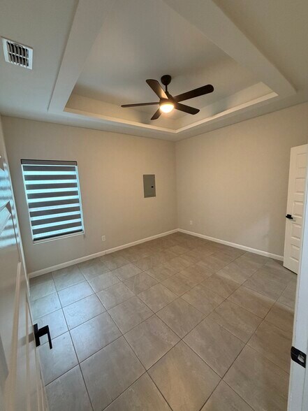 Building Photo - 3524 S Dominique Dr