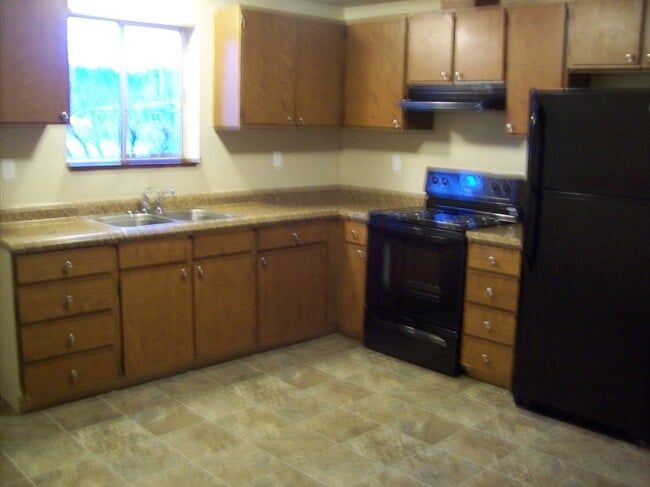 Building Photo - STATUS: PENDING APPLICATION-  R173 $1250