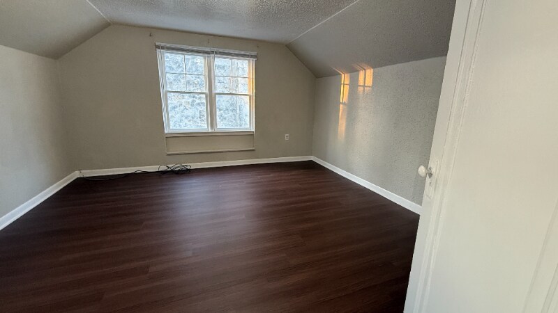 Building Photo - 2680 Latonia Blvd