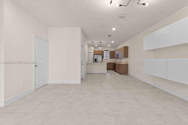 Building Photo - 4746 NW 83rd Pkwy