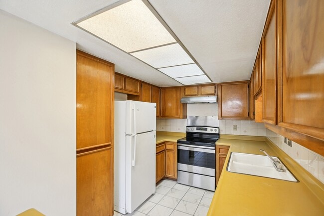 Building Photo - 8379 La Roche Ln