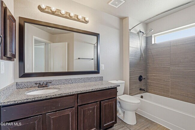 Building Photo - 1041 Earthstar Pl