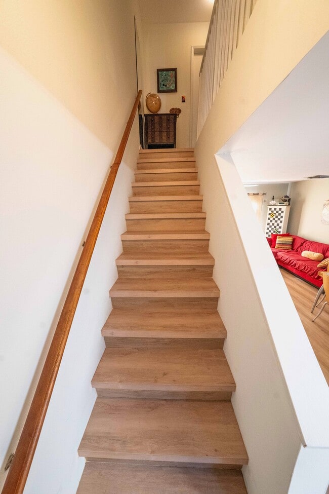 Building Photo - 2643 NE 15th St