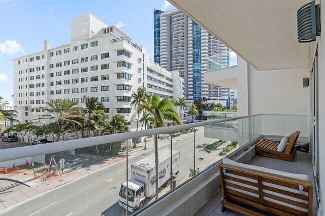 Building Photo - 6362 Collins Ave
