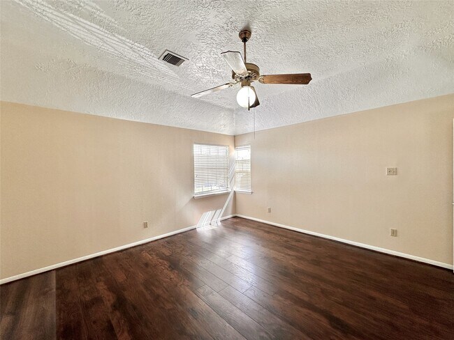 Building Photo - 6437 Chatham Island Ln