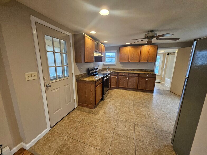 Building Photo - 122 Lackawanna Ave