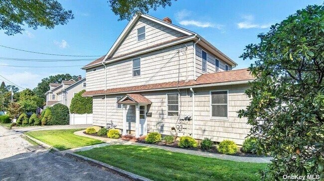 Primary Photo - 40 Perry Ave