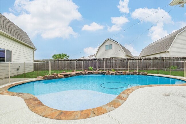 Building Photo - 6811 Gonzales Pt