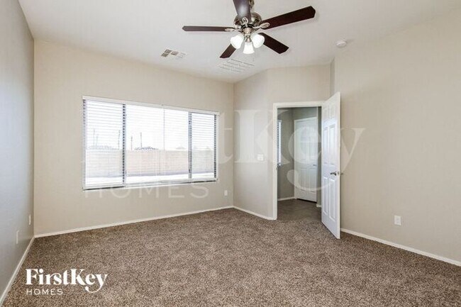 Building Photo - 4417 S 100th Ln