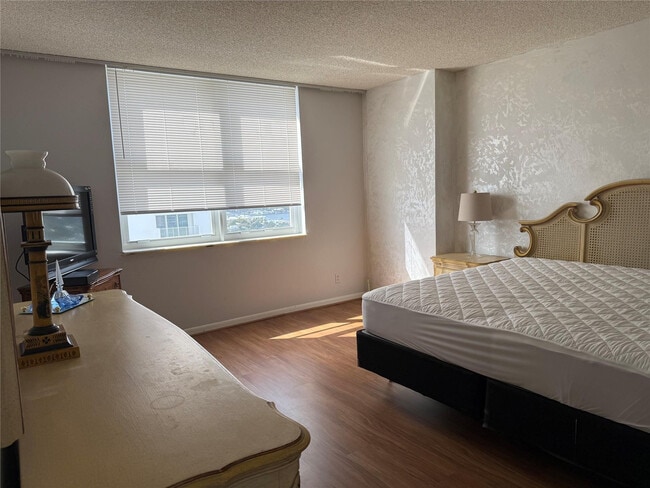 Building Photo - 101 Briny Ave