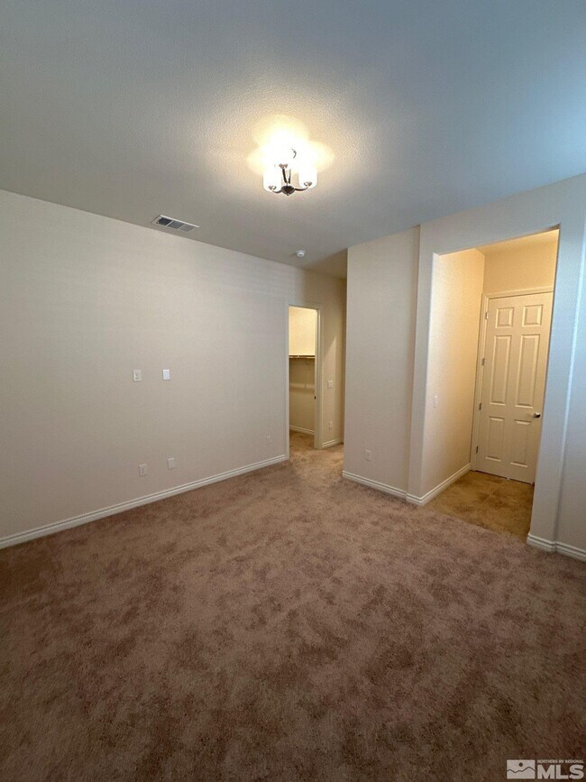 Building Photo - 8370 Simsbury Dr