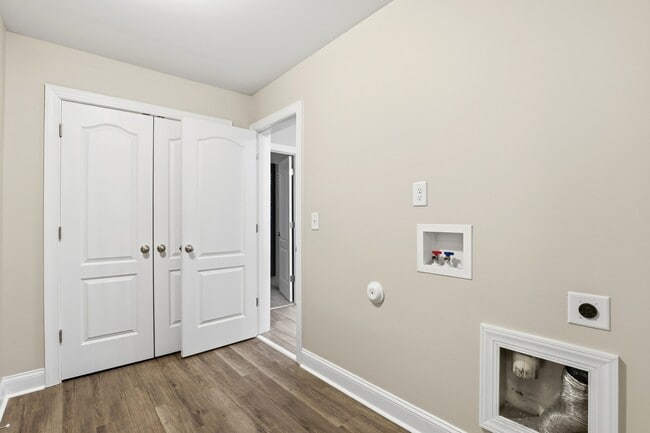 Building Photo - 107 Salmon Ln