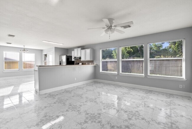 Building Photo - 11838 Sardis Lake Dr