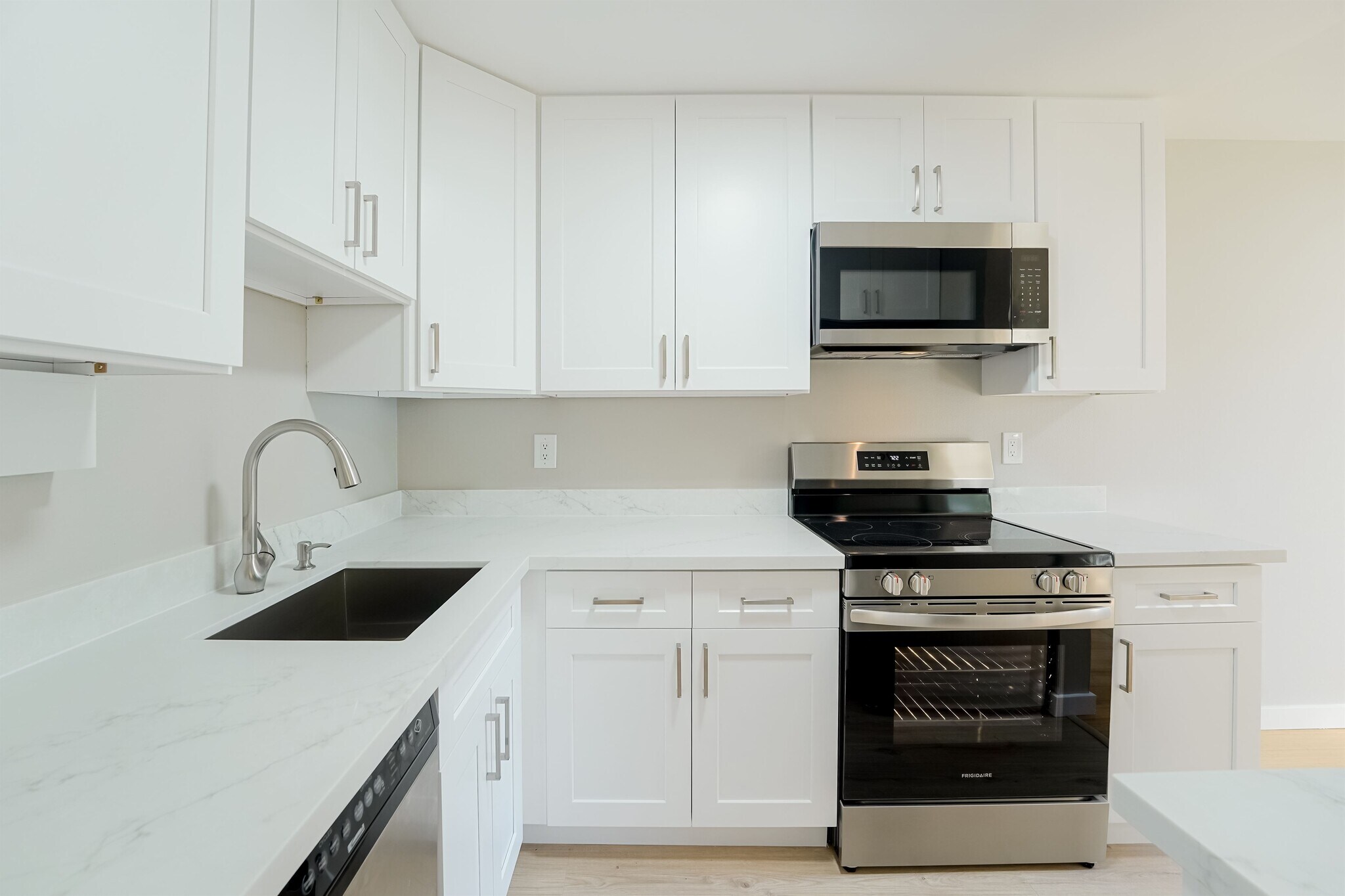 Building Photo - 1100 S Atlantic St