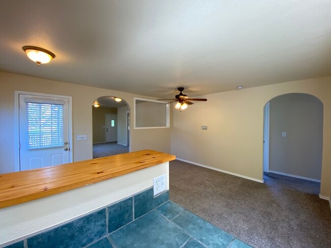 Building Photo - Charming Two Bedroom Napa Home for Rent – ...