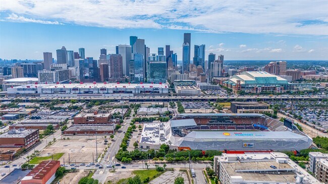 Building Photo - 2608 Rusk St