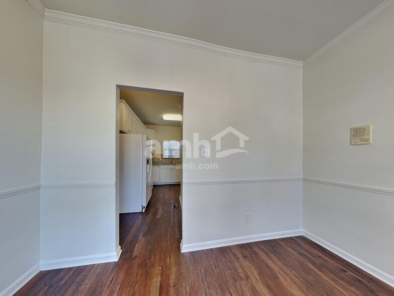 Building Photo - 3104 Gross Ave