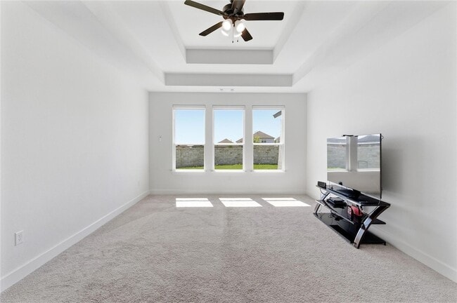 Building Photo - 396 Hollister Dr