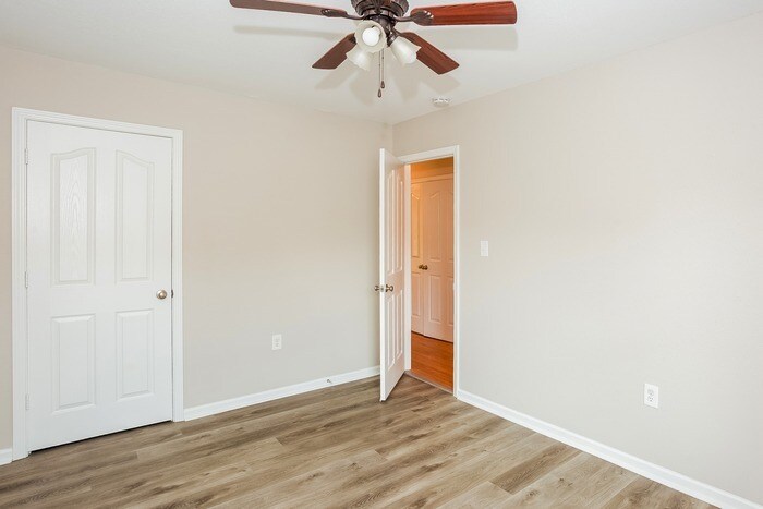 Building Photo - 5027 Patricia Ann Ln