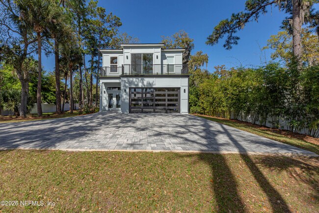 Building Photo - 5631 Heckscher Dr