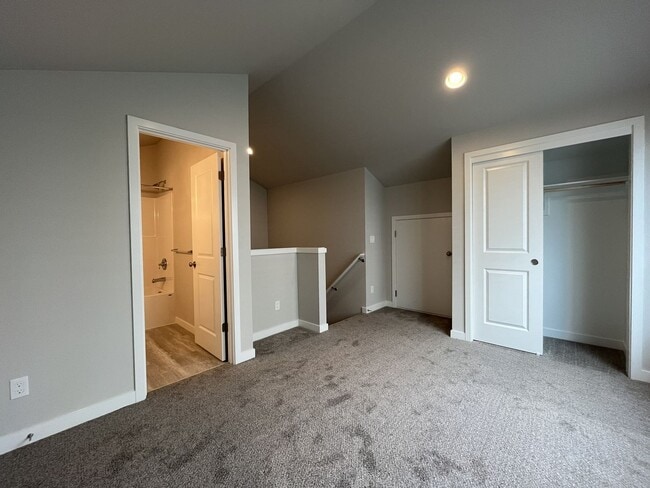Building Photo - Beautiful Newer Construction 4 Bedroom Forest Grove Home with Open Layout, Quartz Kitchen & Moder...