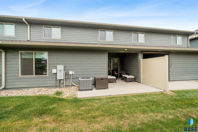 Building Photo - 7563 S Grand Arbor Pl