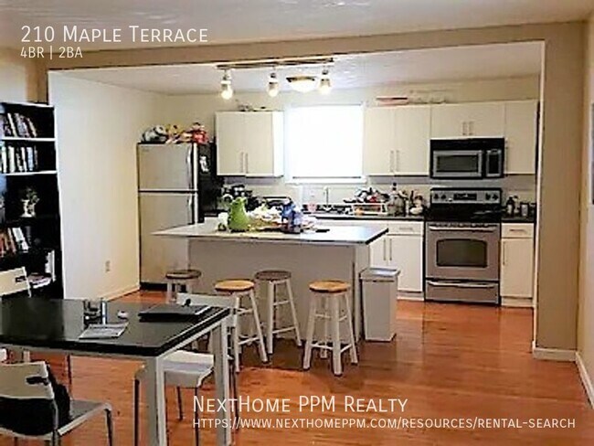Primary Photo - Mt Washington 4 Bedroom 2 Bath just 1 bloc...