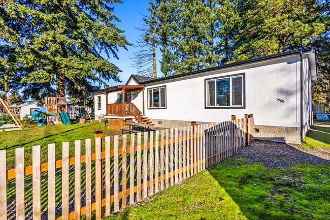 Building Photo - 7988 Marion Rd SE