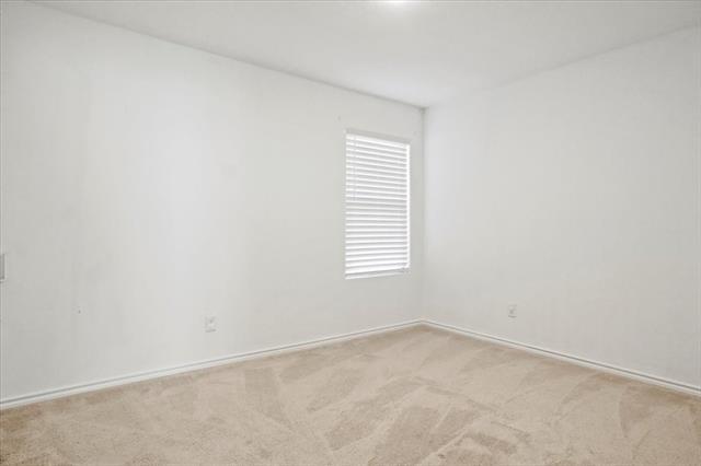 Building Photo - 8410 Sussex St