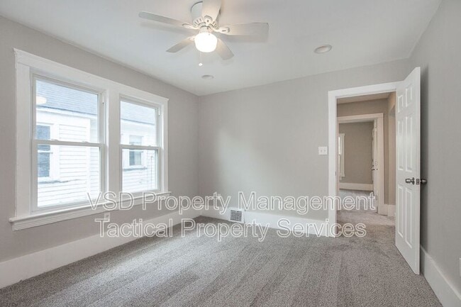 Building Photo - 3694 E 147th St
