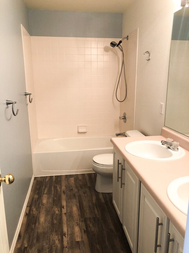 Building Photo - 311 Conrad Dr