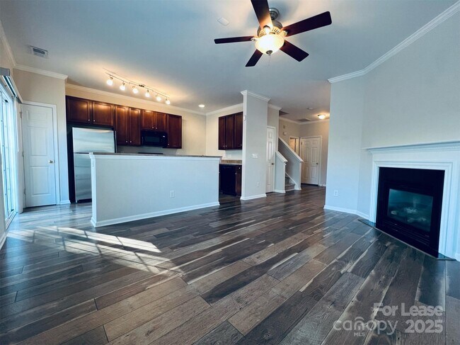 Building Photo - 12211 Stratfield Pl Cir