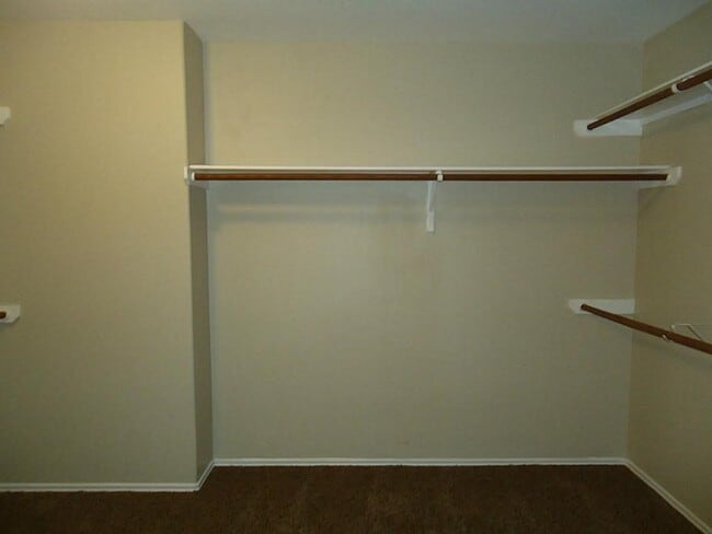 Building Photo - 11047 KNOBBLEY Oak Ct